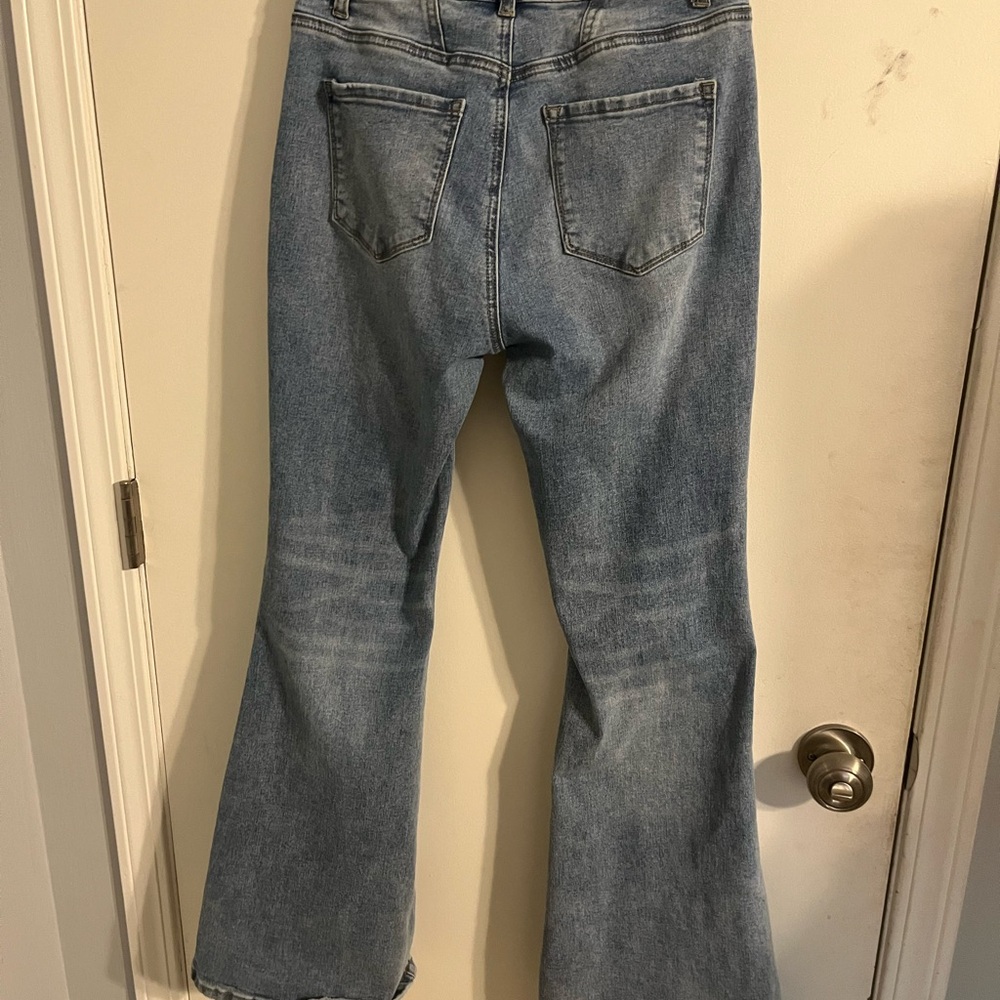 Women's Blue Jeans - Picture 3 of 3